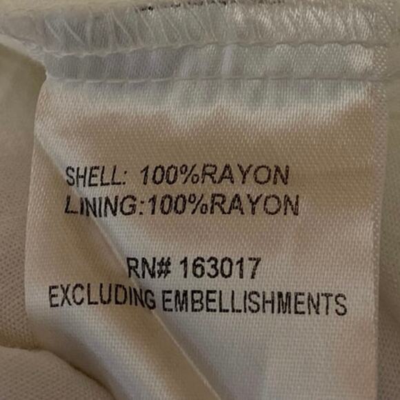 Princess Polly White Short Sleeve Ruffle Smocked Tiered Romper Shorts Size 8 - Picture 4 of 4